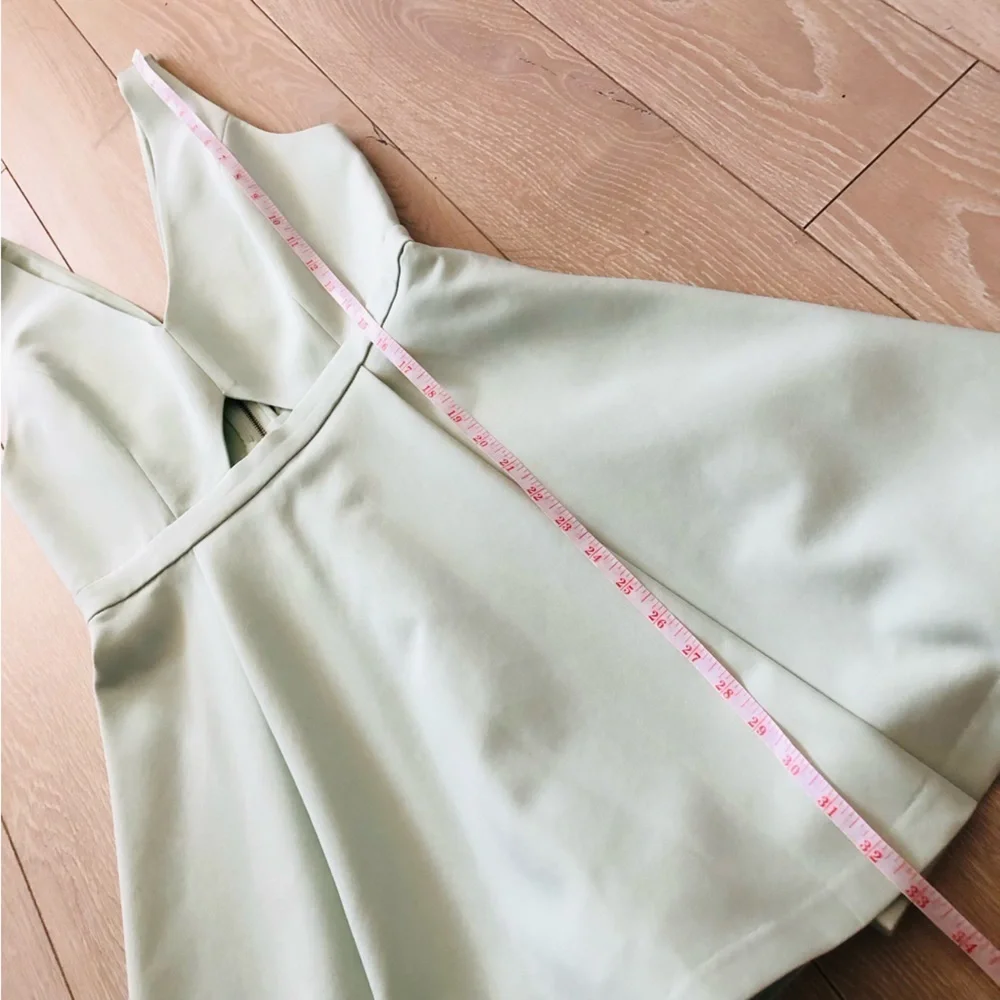 Alice + Olivia Nina Fit & Flare Dress in Mint Green Size 6 - Picture 5 of 14